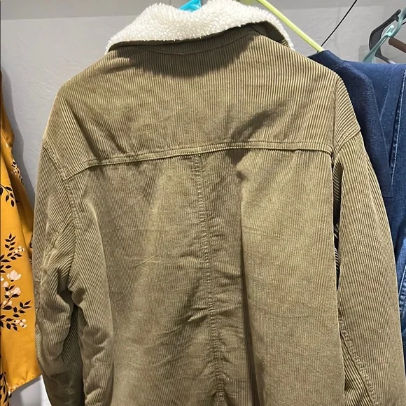 BDG Tan and White Corduroy Shirt Jacket with Sherpa Lining - Picture 4 of 4